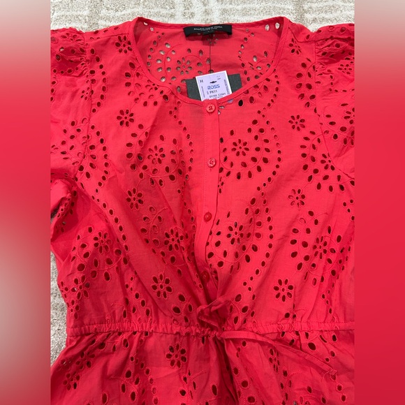 Red blouse - Picture 3 of 4